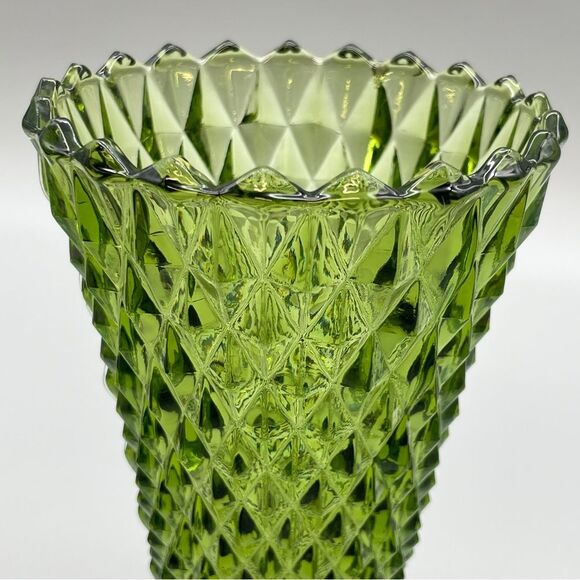 Vintage Indiana Glass Green Diamond Point Green Vase Pedestal - Picture 4 of 12